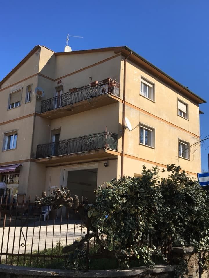 Appartamento in Via Claudia, 67, Oriolo Romano (VT)