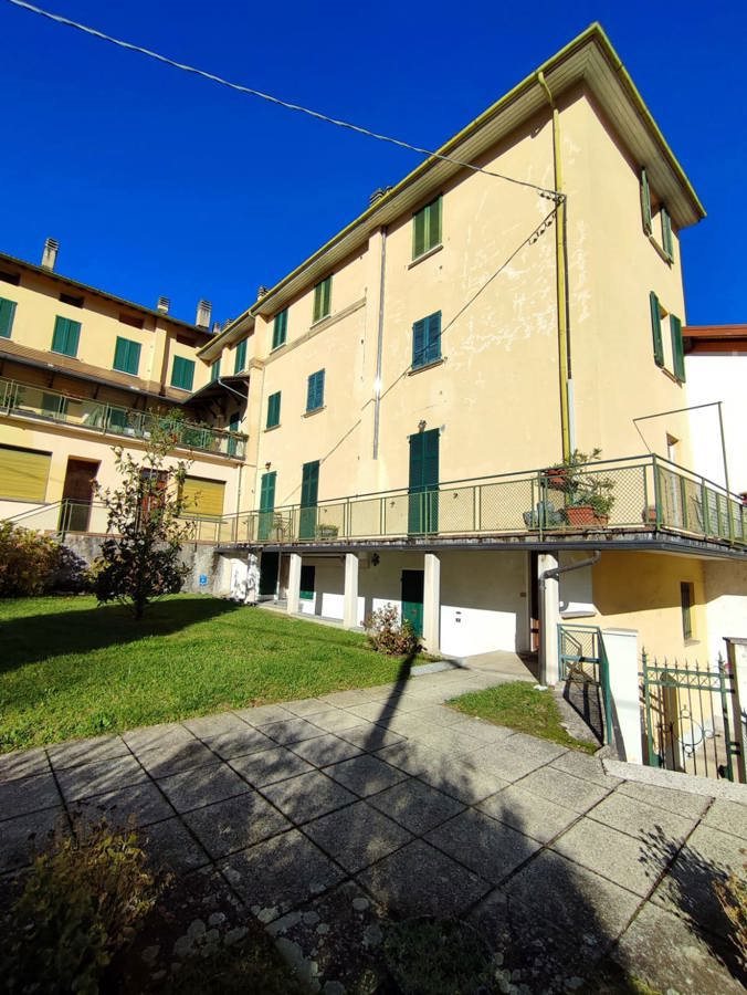 Appartamento in Via Cavour , 1, Alta Valle Intelvi (CO)