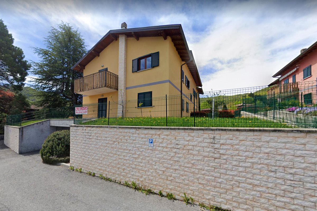 Appartamento in Via Boffalora, 10, Alta Valle Intelvi (CO)