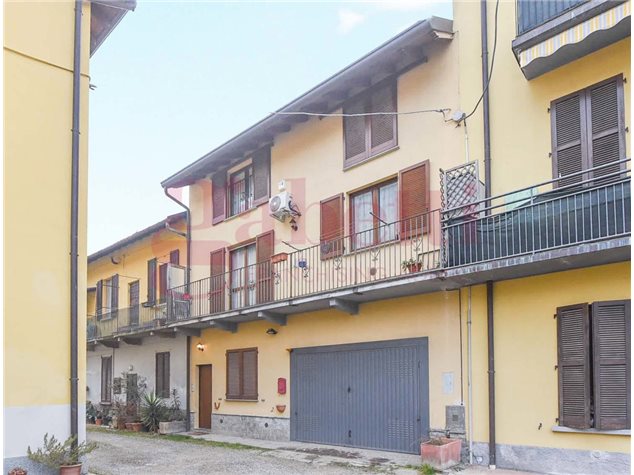 Casa Indipendente in Via Dei Cipressi, 12, Mariano Comense (CO)
