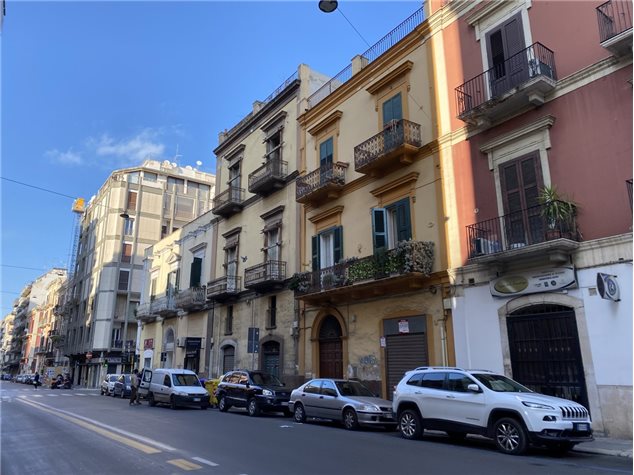 Bari: Negozio in , Via Quintino Sella, 156