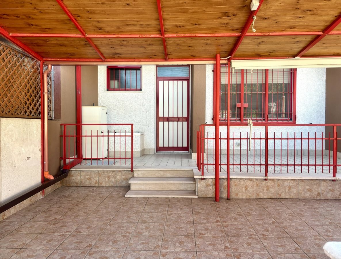 Casa Indipendente in Via Delle Mimose, Campomarino (CB)