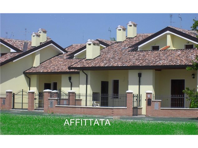 Villa a schiera in Piazzale Sibilla, 15, Comacchio (FE)