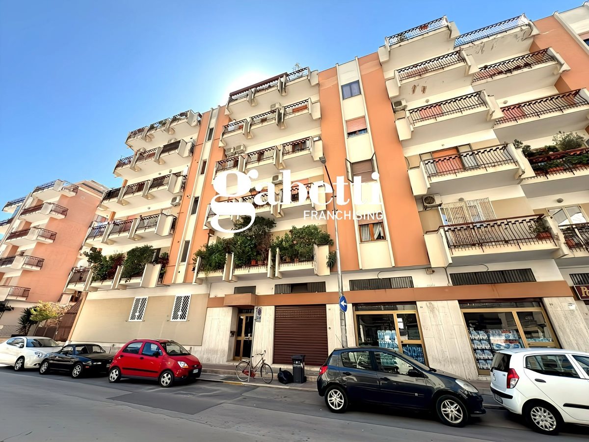 Appartamento in Via Perrone Capano, Trani (BT)