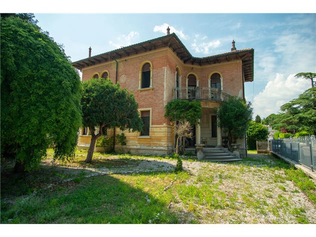 Villa singola in Via Diaz , Conegliano (TV)