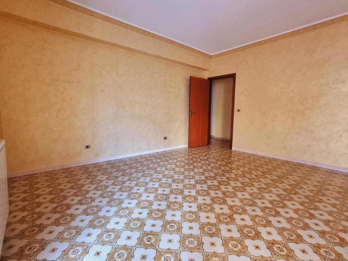 images_gallery Milazzo: Appartamento in Vendita, Via Vittorio Emanuele Orlando, immagine 15