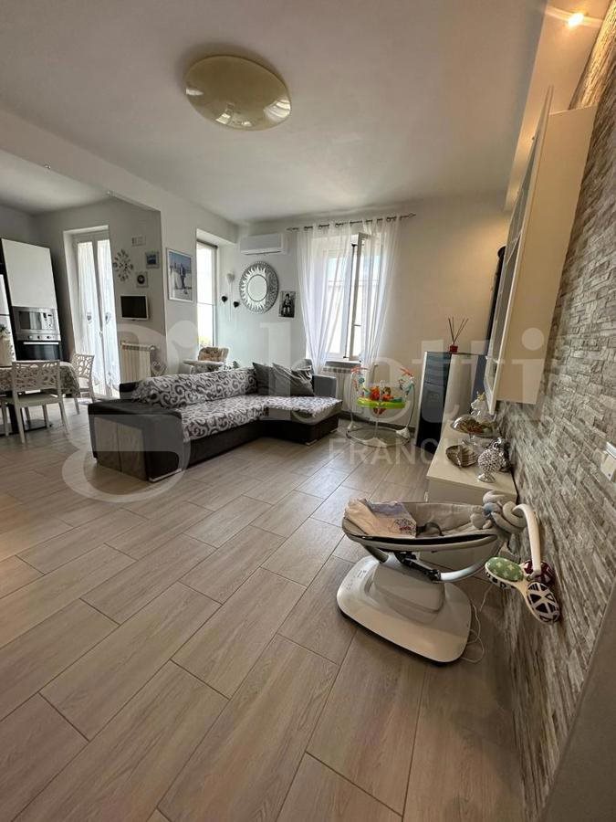 Appartamento in Largo Francesco Tamburini, 9, Ostuni (BR)
