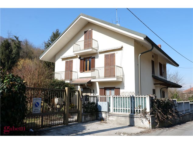 Villa bifamiliare in Strada Rivodora, 44, Castiglione Torinese (TO)