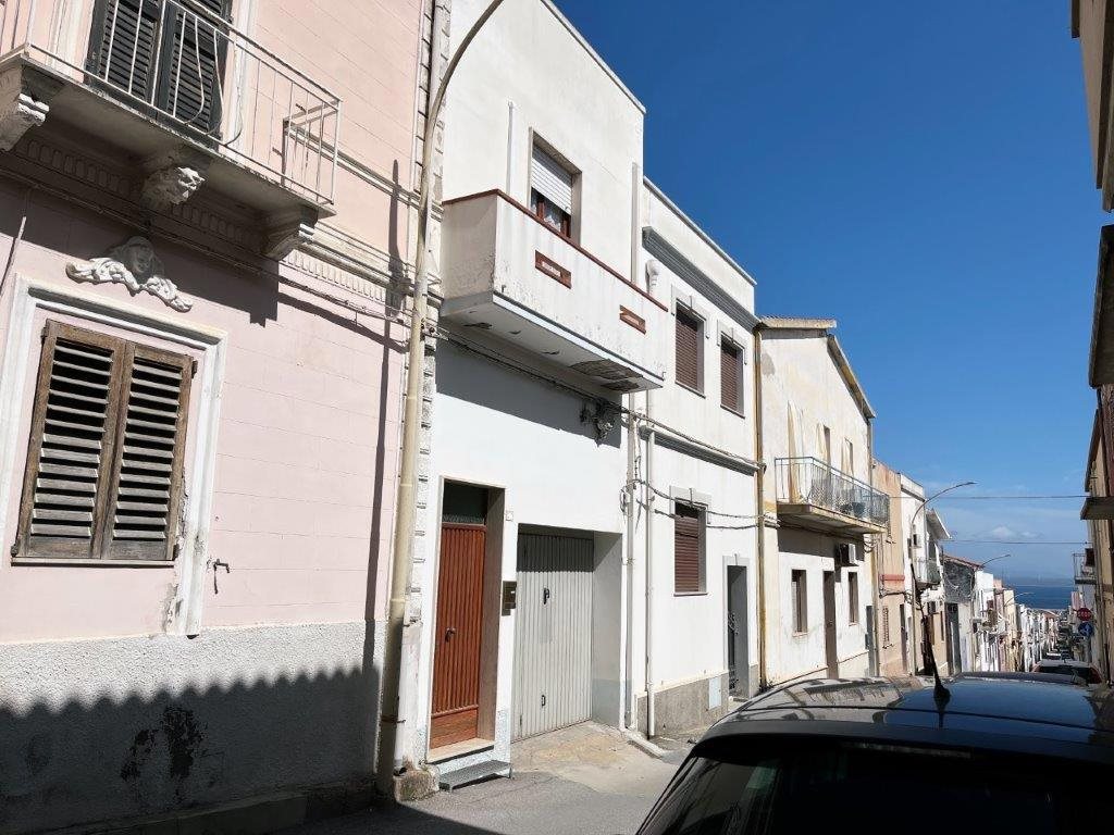 Appartamento in Via Magenta, Calasetta (SU)