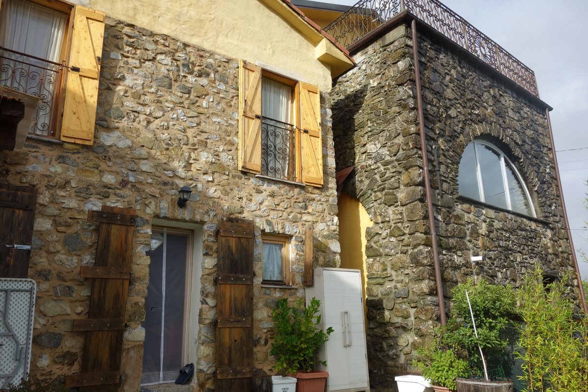 Villa in Via Botteghe E Ferraria, 9, Sesta Godano (SP)