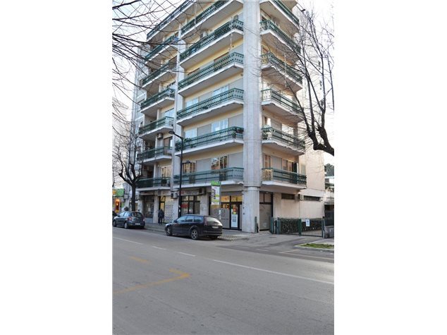 Pescara: Negozio in Vendita, Viale Giovanni Bovio , 383