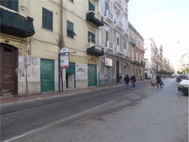 Taranto: Negozio in Vendita, Via Principe Amedeo, 276