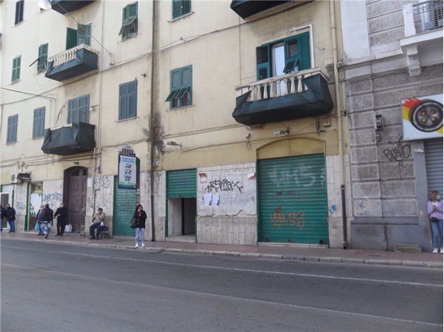 images_gallery Taranto: Negozio in Vendita, Via Principe Amedeo, 276, immagine 3