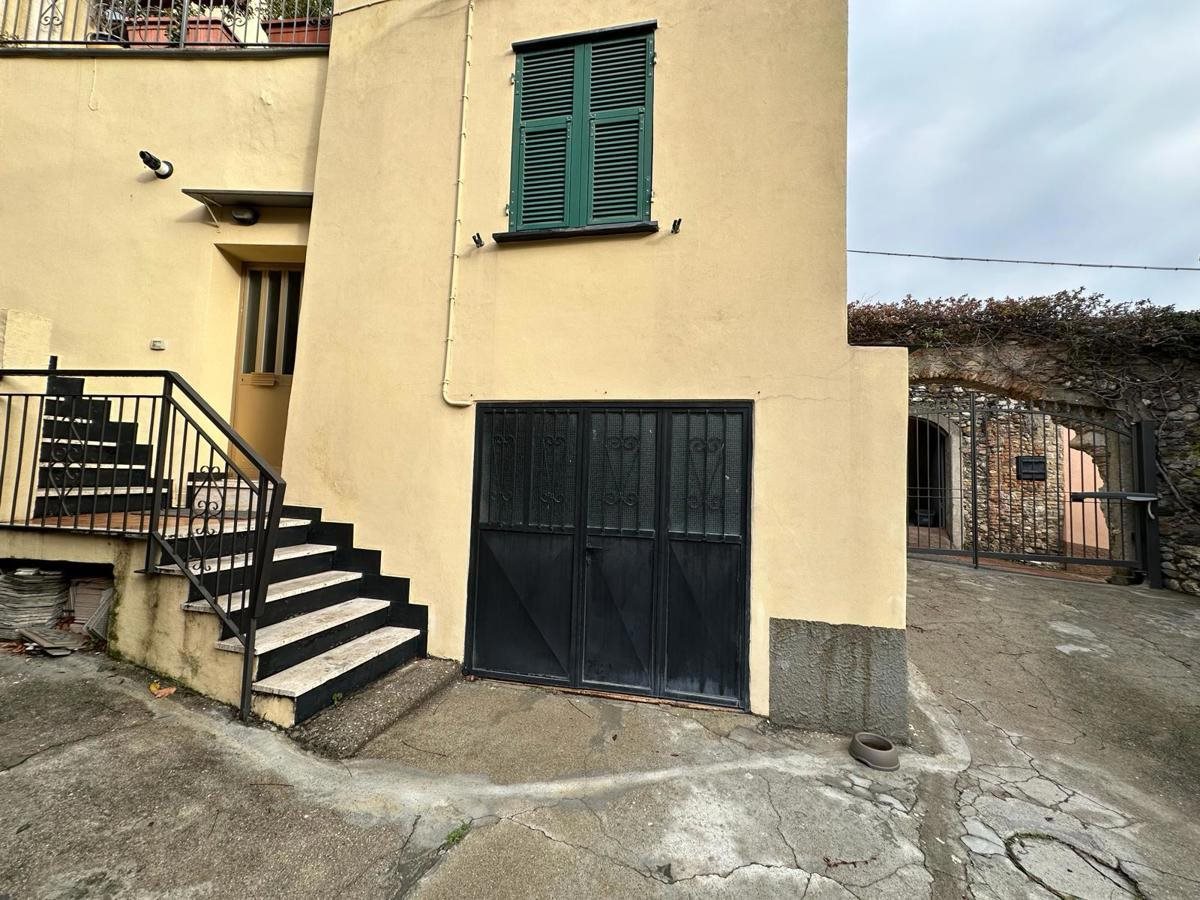 Appartamento in Via Al Borgo, 17, Albenga (SV)