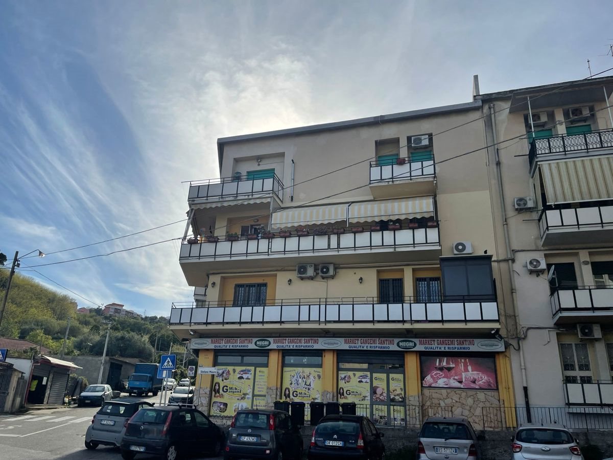 images_gallery Messina: Appartamento in Vendita, Via Giovanni Di Giovanni, 5, immagine 1