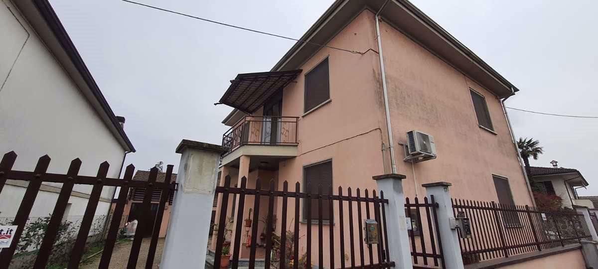 Appartamento in Corso Garibaldi, 97, Olevano di Lomellina (PV)