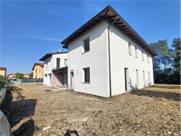 Casa Indipendente in Via Bragadini, 1, Stagno Lombardo (CR)