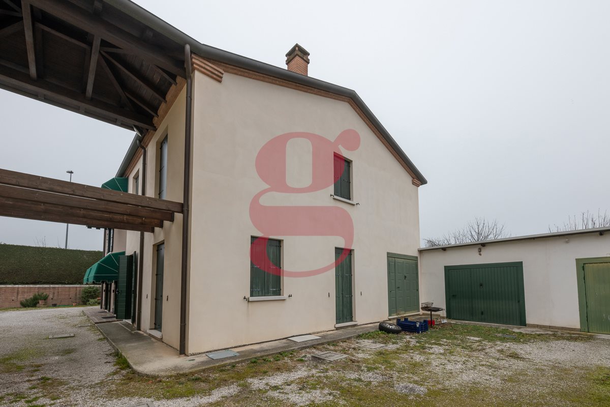 Villa bifamiliare in Via Silvio Pellico, 19, Vigonovo (VE)