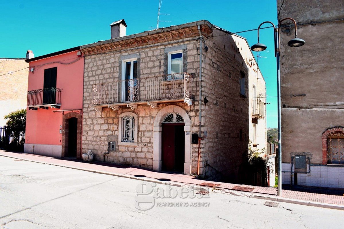 Casa Indipendente in Via Montini, Campodipietra (CB)