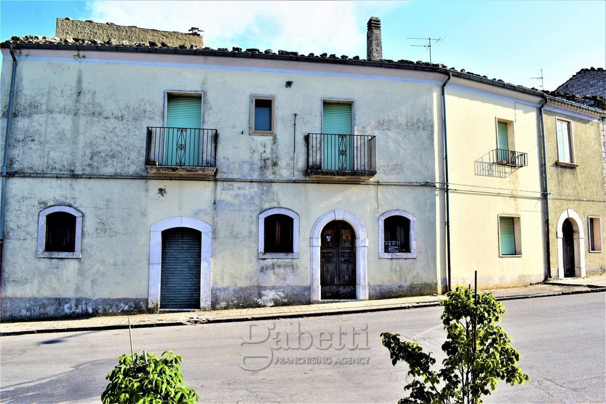 Casa Indipendente in Borgo Loreto, Oratino (CB)