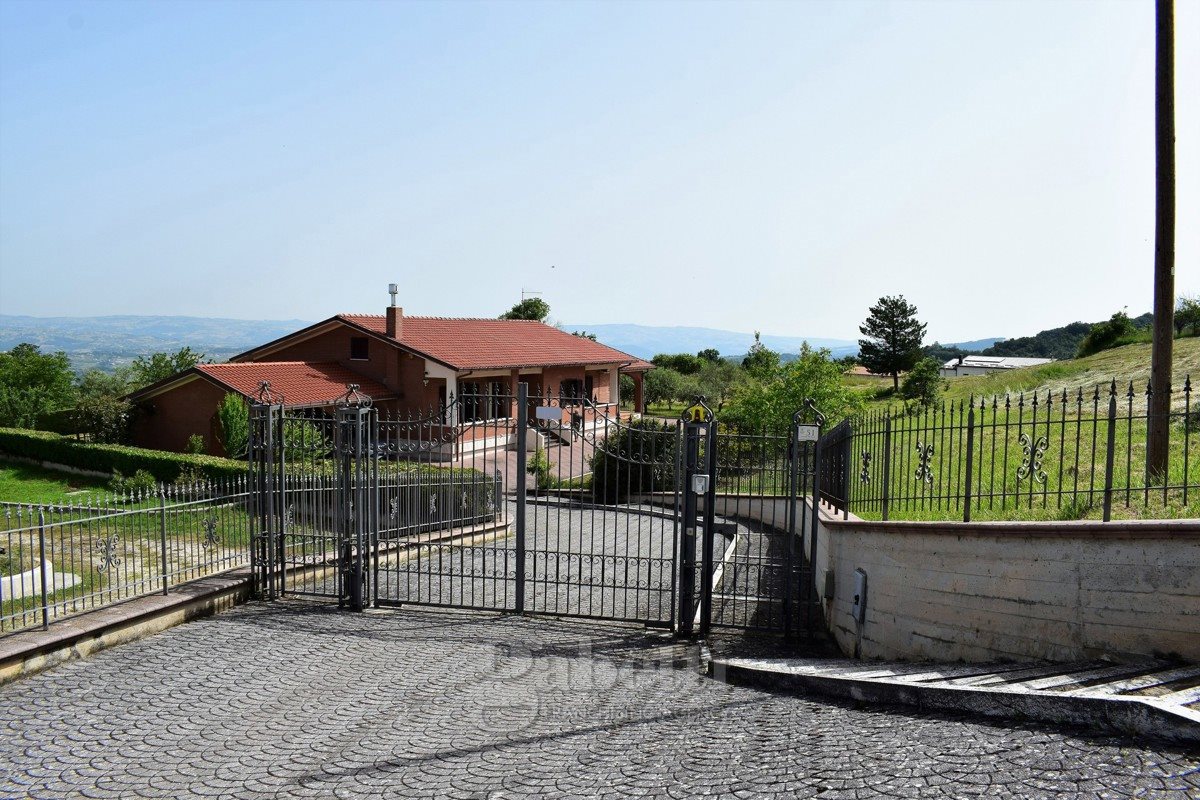 Villa in Contrada Crocella, Mirabello Sannitico (CB)