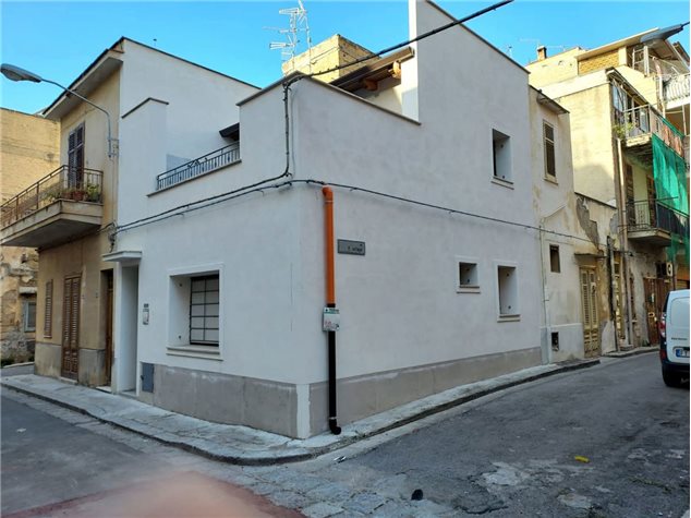 images_gallery Bagheria: Casa Indipendente in Vendita, Via Castrogiovanni, 12, immagine 1
