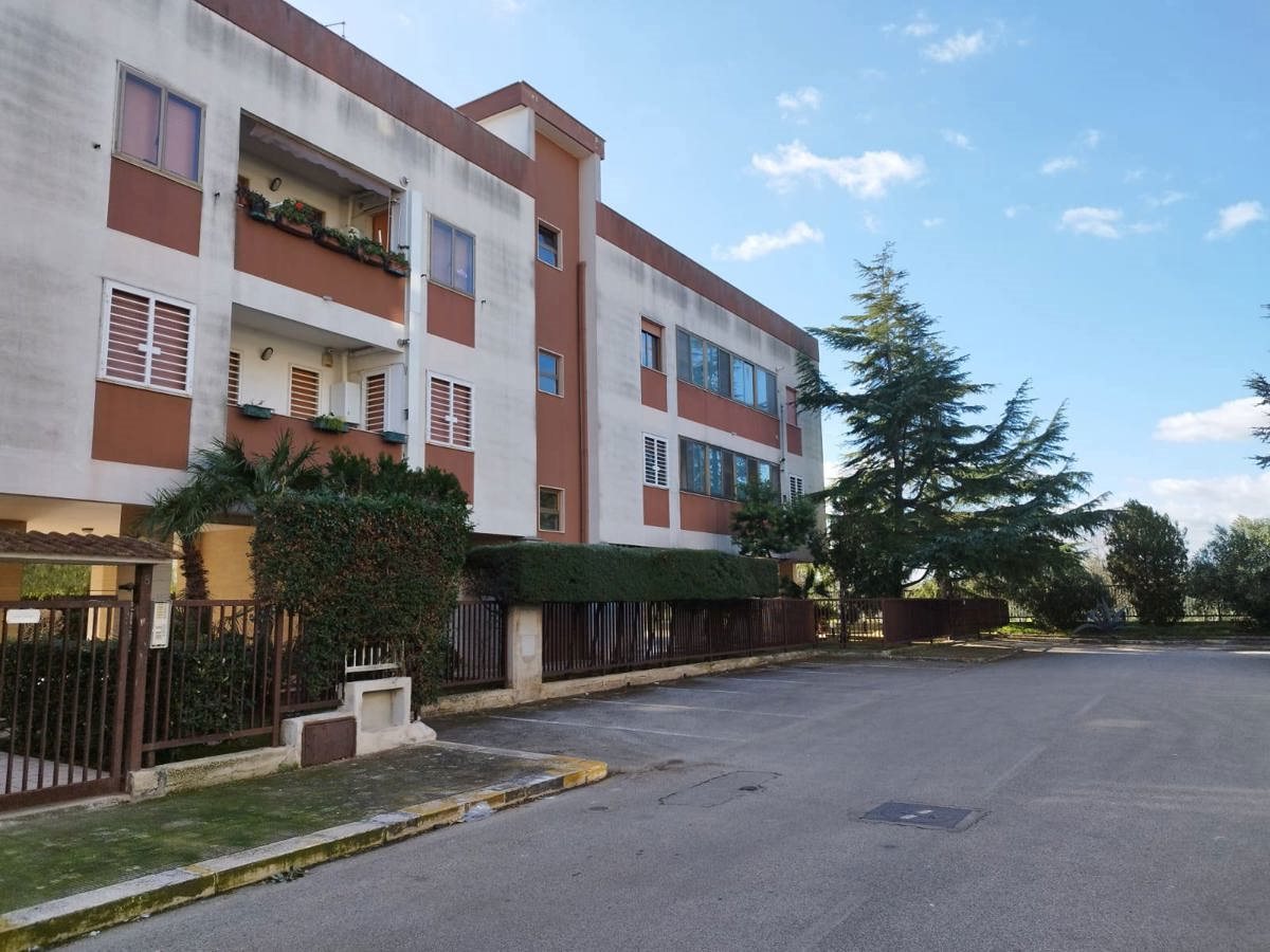 Appartamento in Via Delle Mimose, Bari (BA)
