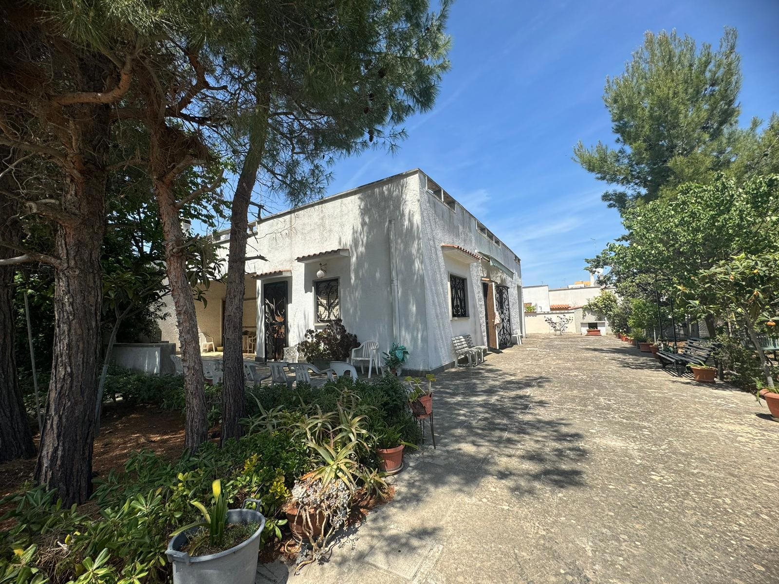 Villa in Via Napoli, Bari (BA)