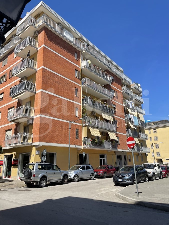 Appartamento in Via Avellino, Battipaglia (SA)