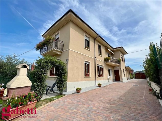 Casa Indipendente in Via Benedetto Croce, Dogliani (CN)