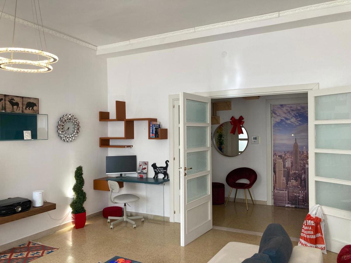 images_gallery Brindisi: Appartamento in Affitto, Via Santi, 8, immagine 1
