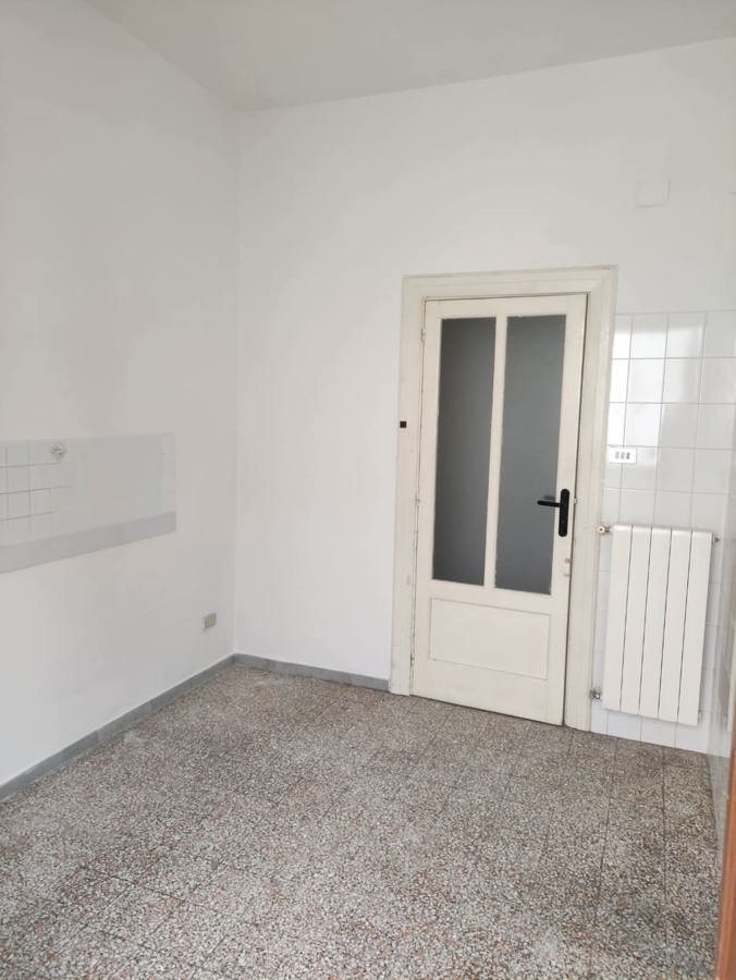 images_gallery Brindisi: Appartamento in Vendita, Via Properzio, 4, immagine 8