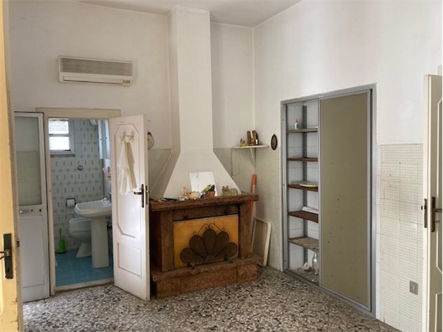 images_gallery Brindisi: Appartamento in Vendita, Via Delfino, 24, immagine 10