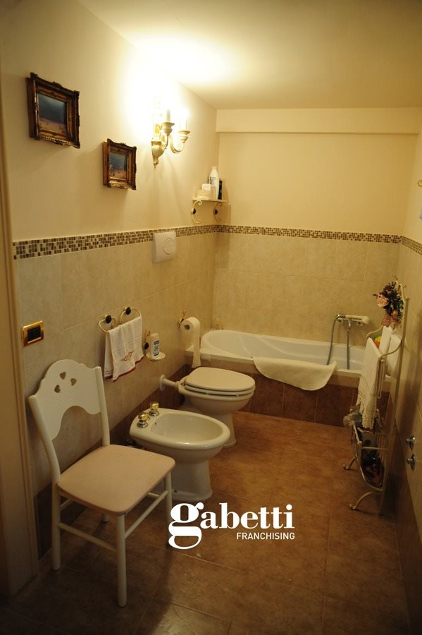 images_gallery Canosa di Puglia: Casa Indipendente in Vendita, Via Antonio Rosmini, 6, immagine 11