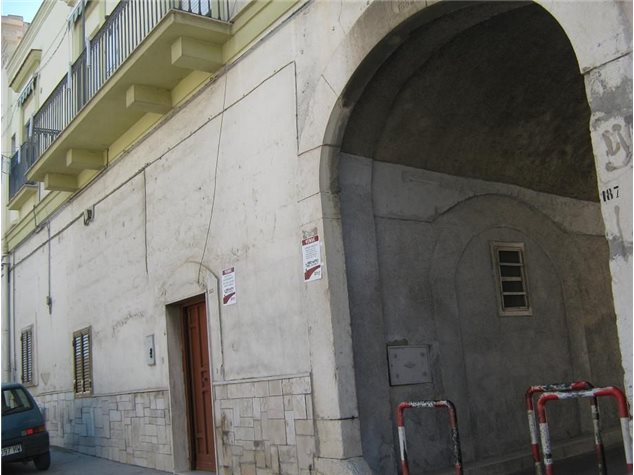 images_gallery Canosa di Puglia: Casa Indipendente in Vendita, Via Matteo Renato Imbriani, 177, immagine 2