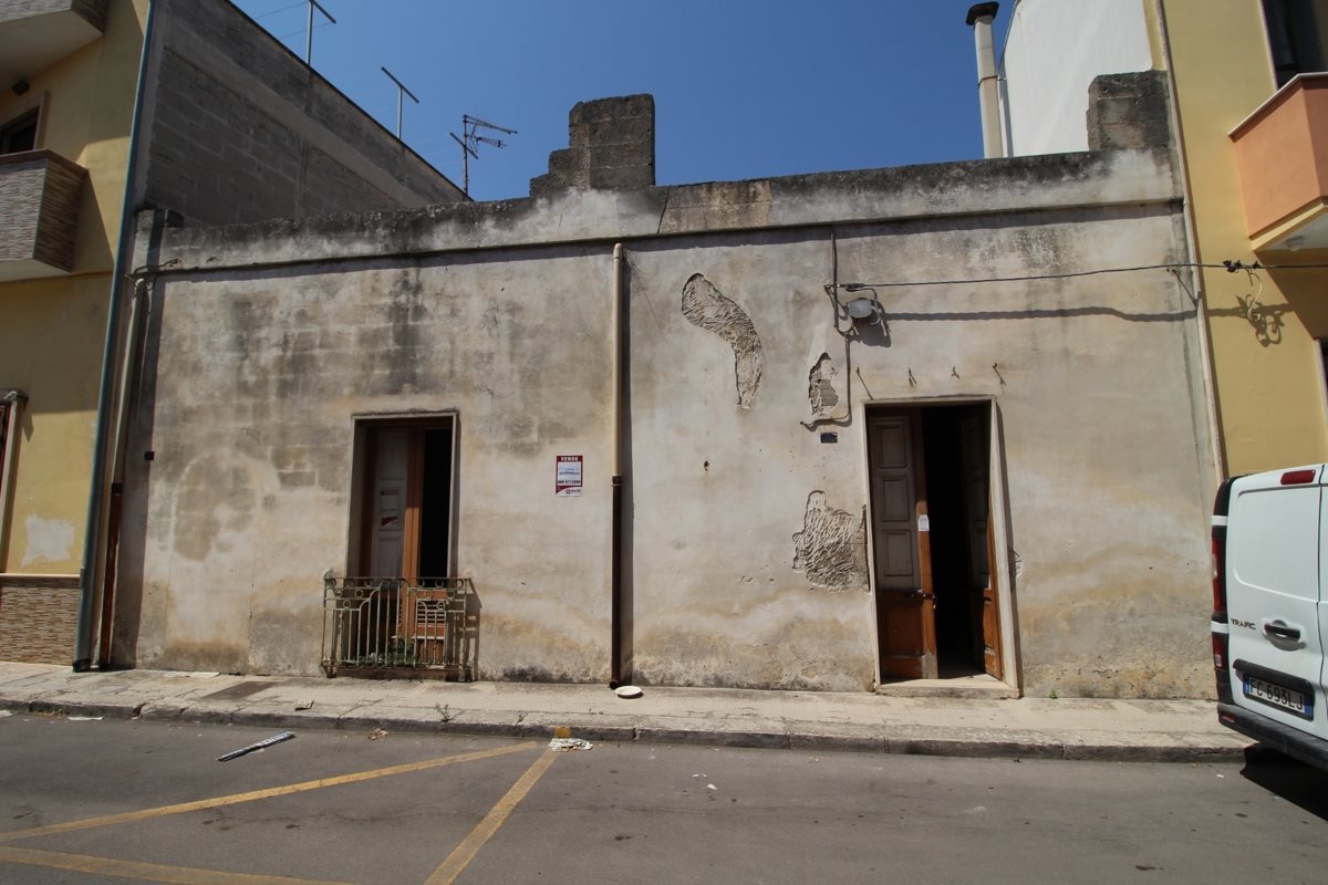 Casa Indipendente in Via Pisanelli, 4, Manduria (TA)