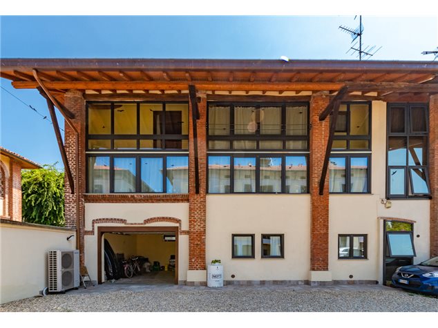 Casa Indipendente in Via Val D'aosta, 7, Rozzano (MI)