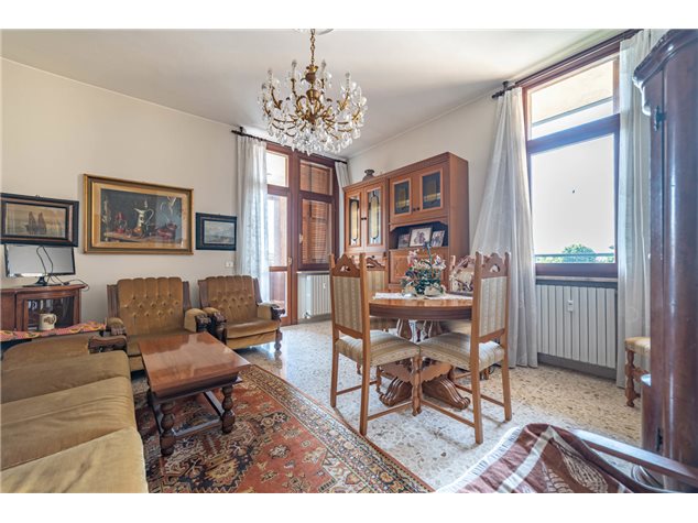 Appartamento in Via Bruno Buozzi, Locate di Triulzi (MI)