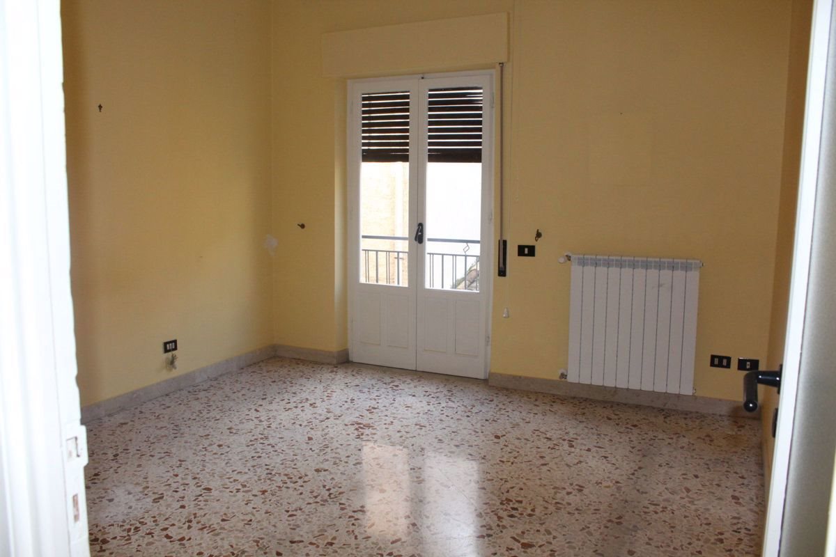 Appartamento in Via Ciro Menotti, 12, Belmonte Mezzagno (PA)