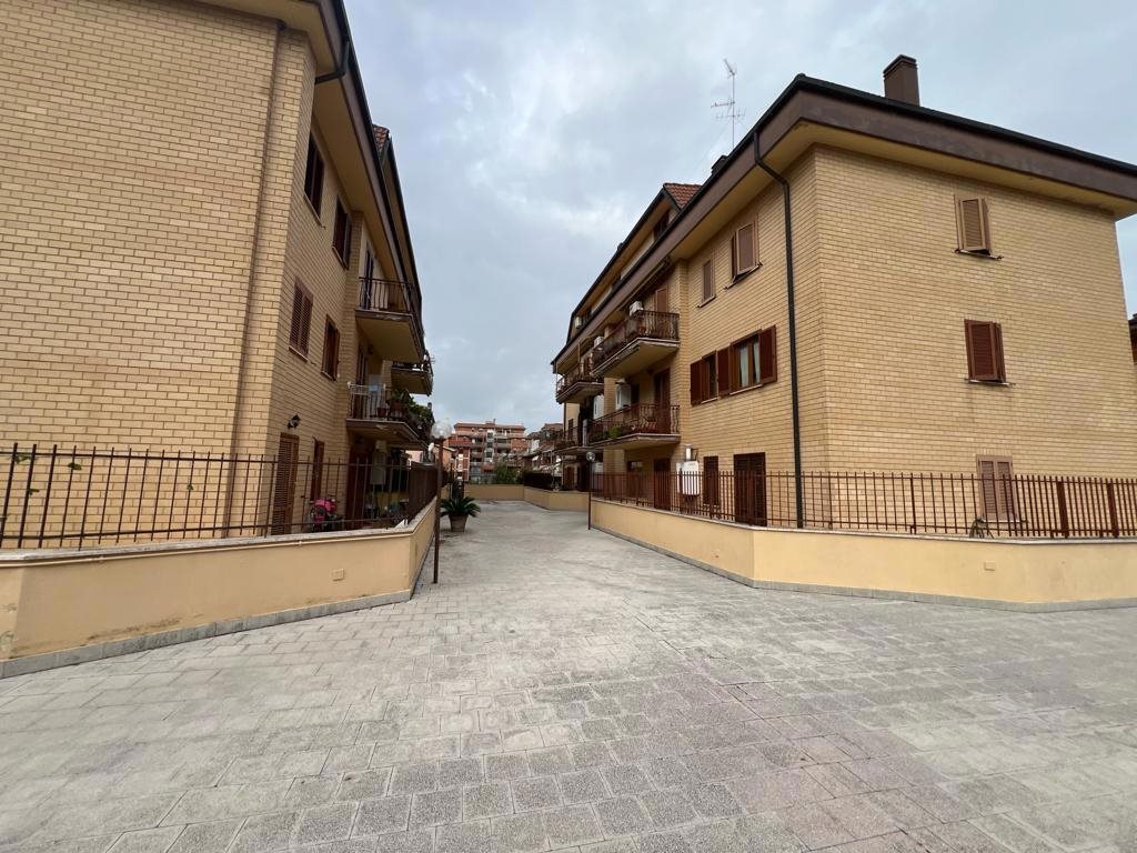 Appartamento in Via Gaetano Lodi , 10, Mentana (RM)