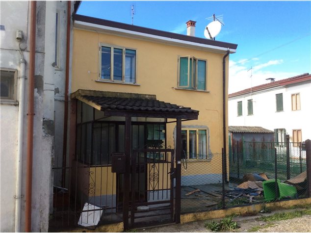 Casa Indipendente in Bottrighe Via Don Minzoni, 0, Adria (RO)