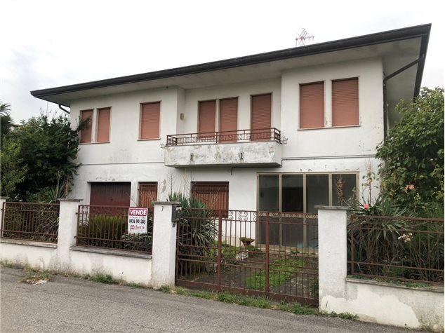 Villa singola in Adria Via Lampertheim, 0, Adria (RO)